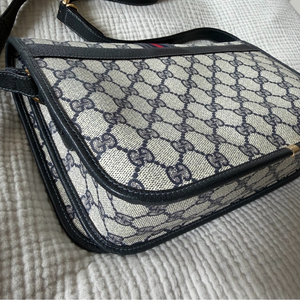 ❌sold❌Gucci Monogram Flap Shoulder Crossbody Bag - Picture 9 of 10